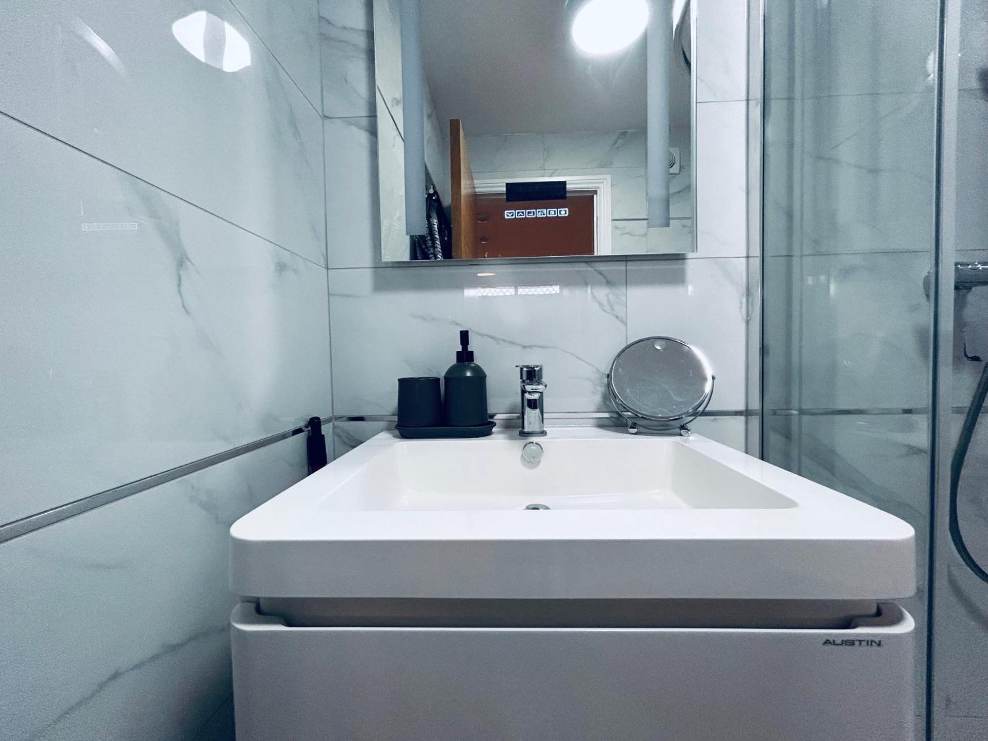 Private 2 Bed Guest House - Van Parking, M25 & A1 Connections Potters Bar Ngoại thất bức ảnh